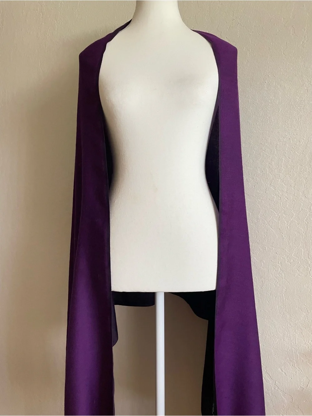 Thin wool and silk purple wrap